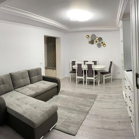Apartament Areni Сучава Екстер'єр фото